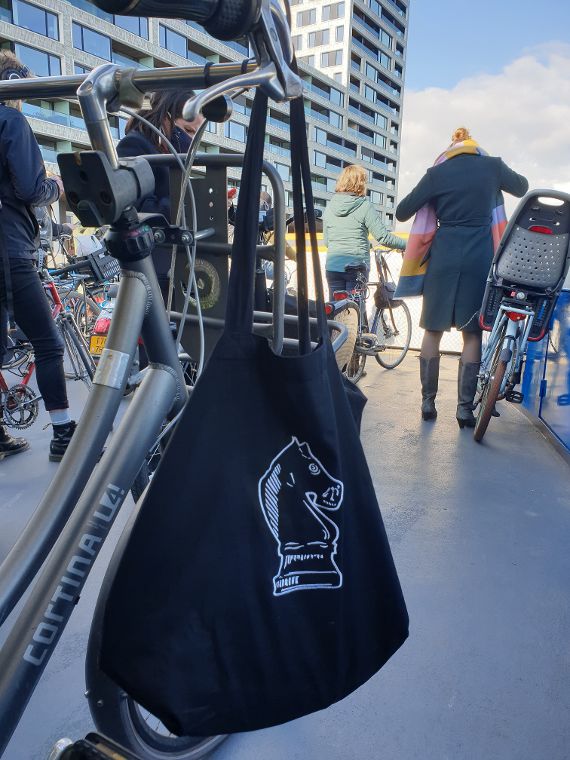 Zwarte geborduurde tas met logo Paard