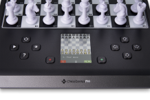 images/productimages/small/m815-chessgenius-pro-display.png