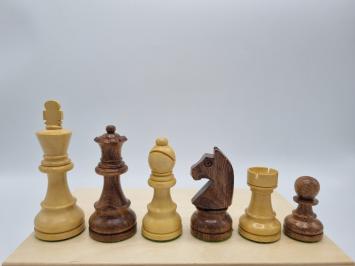 Walnut board with classic pieces Staunton 5