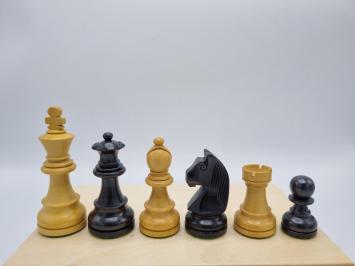 Classis chess men Staunton 4 - Black or Brown